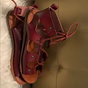 American eagles sandals new !!